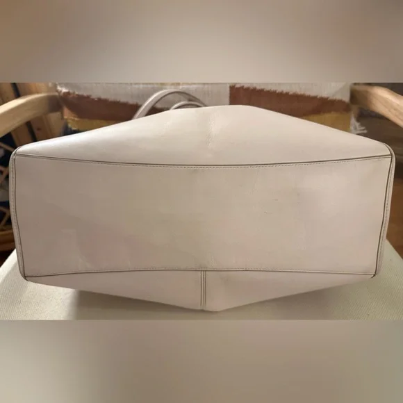 Coach Madison Carlyle Shoulder Bag Chalk Leather F37637 Hobo Tote Purse - Picture 7 of 15